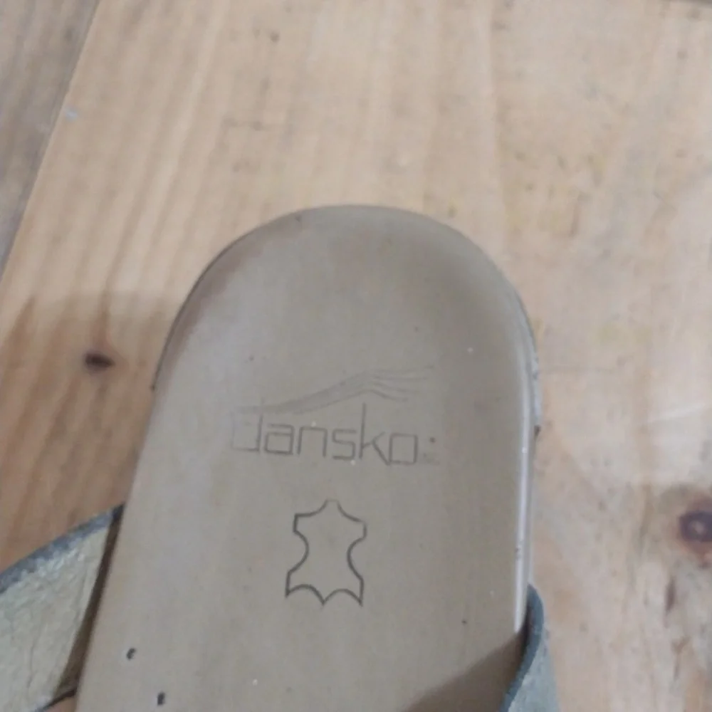 Dansko Marion Green Leather Open Toe Platform Clog Sandals Size 41